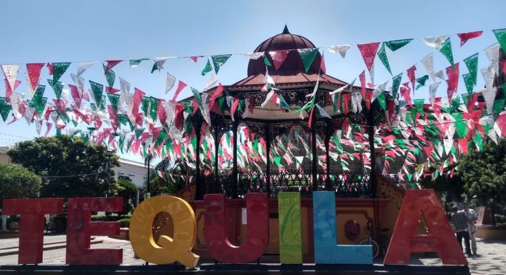 Festa na praça de Tequila