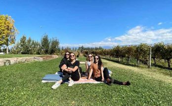 Mendoza com as amigas, por Núria Bianco