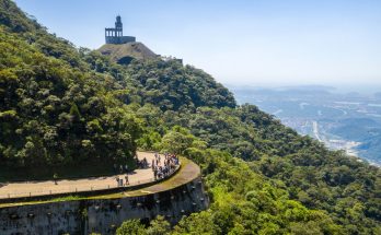 Curva do Uau. Parque Caminhos do Mar é uma sala de aula a céu aberto