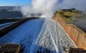 vertedouro Itaipu