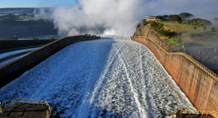 vertedouro Itaipu