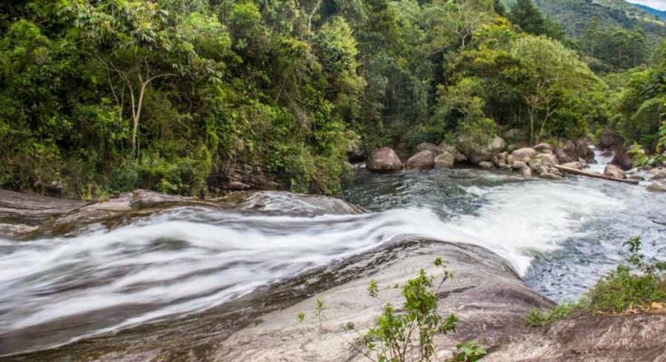 verão cachoeira
